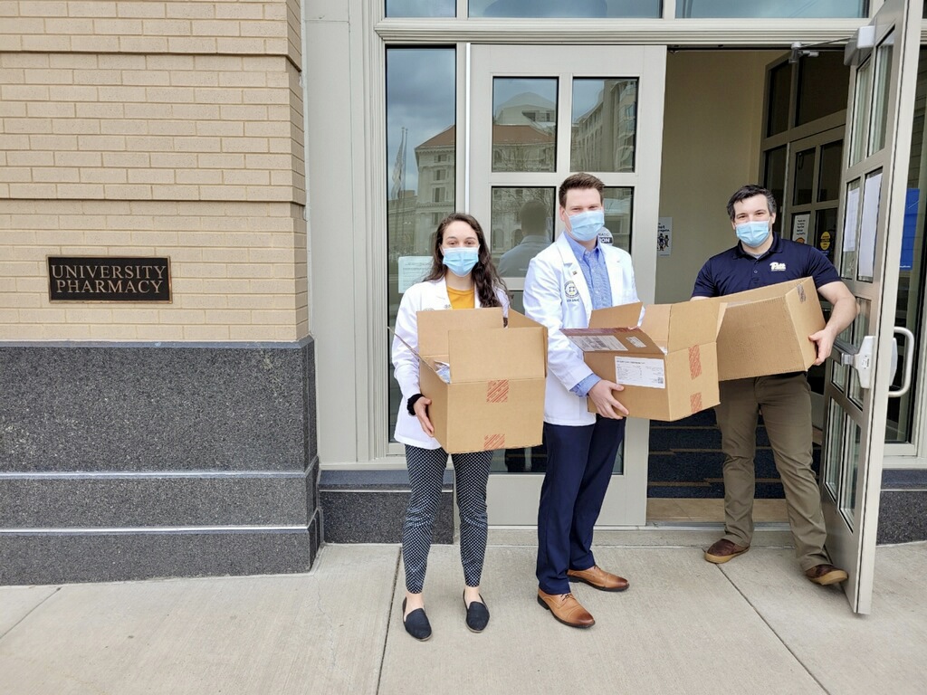 Patrick Pugliese and Students - Pfizer Hub University Pharmacy