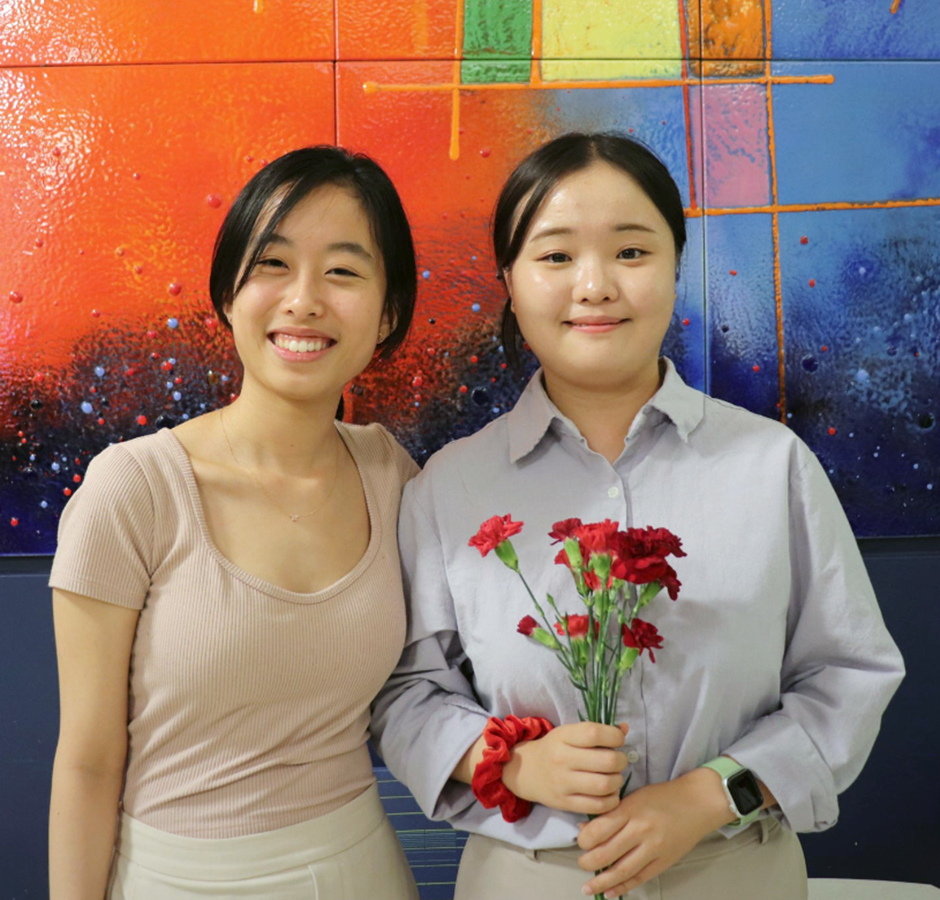 Lisa Jun and Caroline Dan