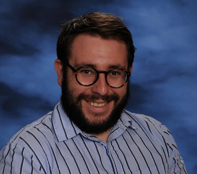 Elliot Reed headshot
