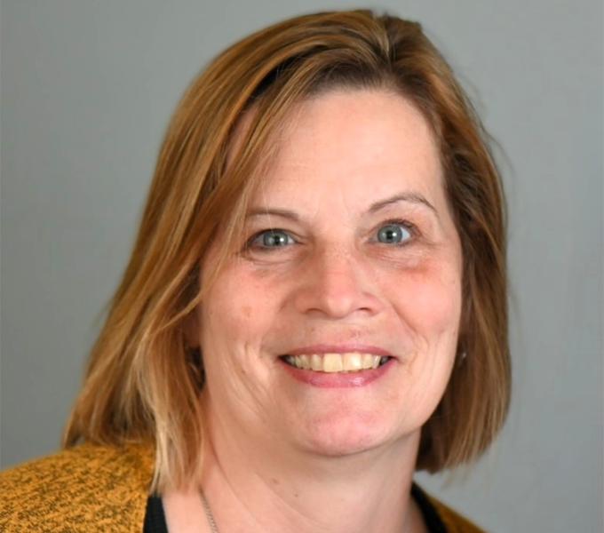 Susan Price headhost