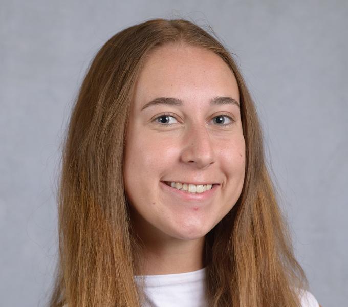 Mackenzie Leszczynski headshot