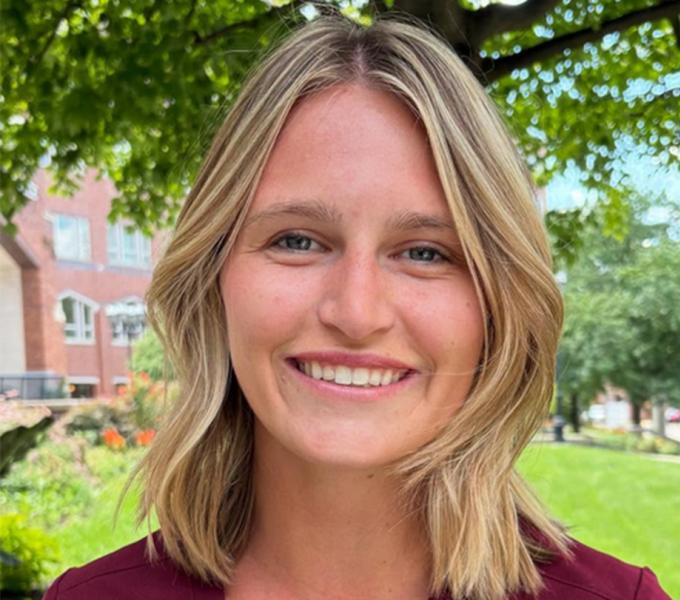 Carlee G Breier Headshot
