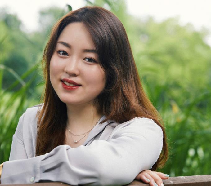 Ji Youn Park headshot